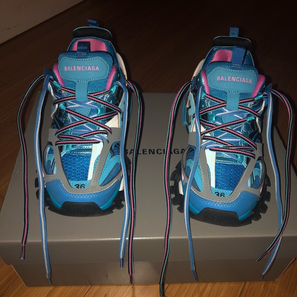 SOLD!!Balenciaga Women’s Track Sneakers